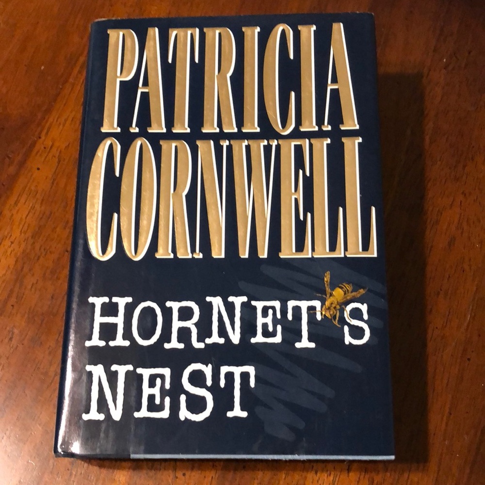 PATRICIA CORNWELL ‘Hornet’s Nest’ Vintage Hardcover 1996